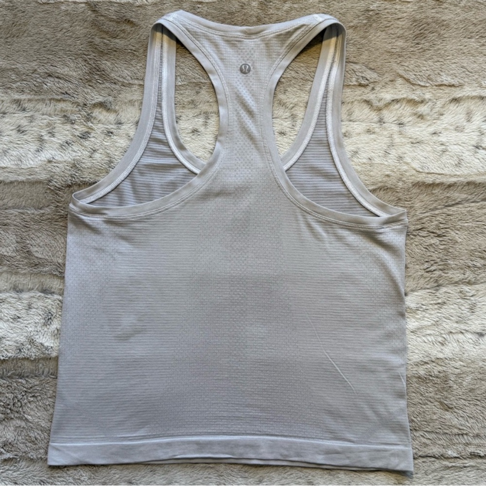 Lululemon Swiftly Tech Racerback 2.0 Race Length Size 6 - Picture 3 of 7
